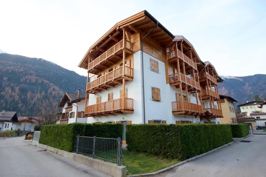 Lovely Apt In Pinzolo Val Rendena 7 Kültér fotó